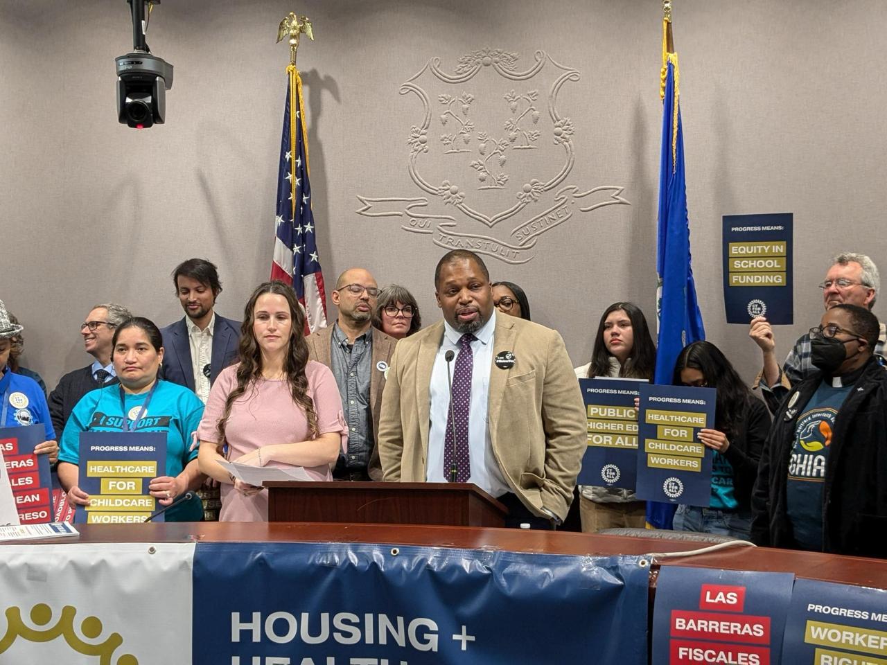 Legisladores en Hartford debaten nuevas restricciones sobre armas de fuego