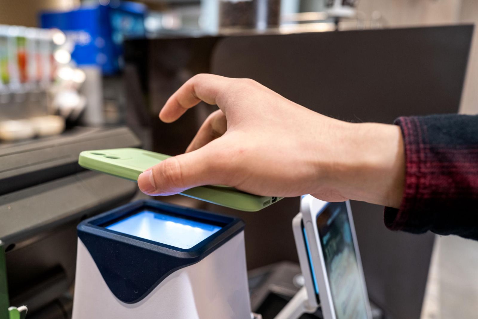 Pagos digitales mantienen crecimiento en comercios y servicios