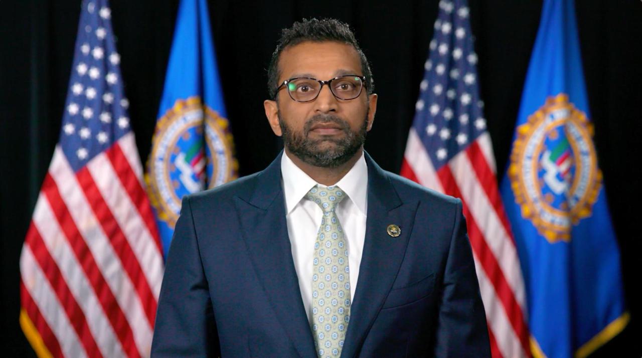 Director del FBI Kash Patel amenaza con demanda contra The Atlantic por reportaje que califica de difamatorio