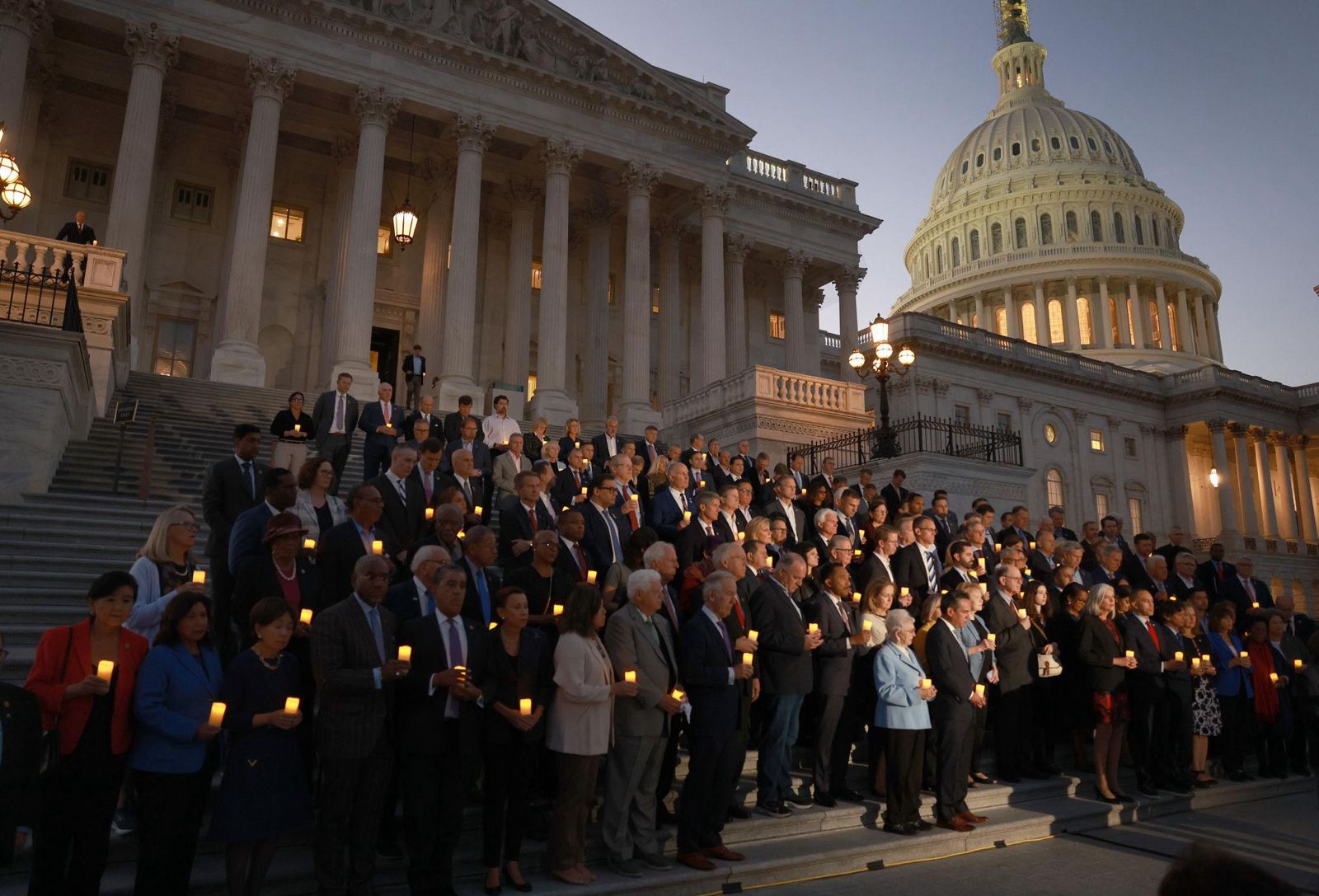 U.S. Congress intensifies debate over federal spending package