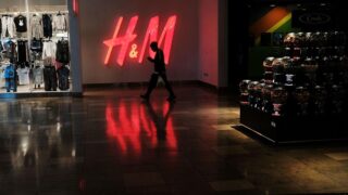 U.S. Retail Sales Show Signs of Slowdown as Consumer Spending Weakens