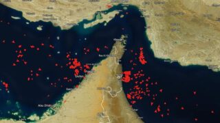 Tensiones entre EE.UU. e Irán en Ormuz impulsan al alza los mercados petroleros mientras la diplomacia entra en fase crítica