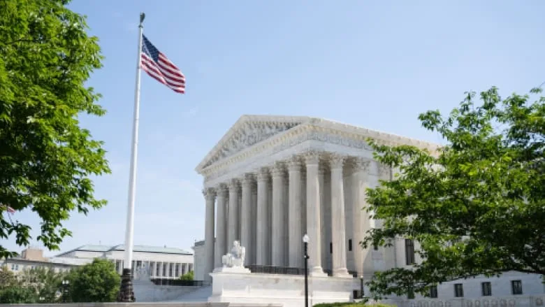 Tribunal Supremo de EE.UU. bloquea intento de Trump de eliminar la ciudadanía por nacimiento