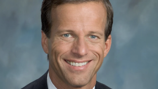 Thune marca distancia de Trump y surgen tensiones dentro del liderazgo republicano
