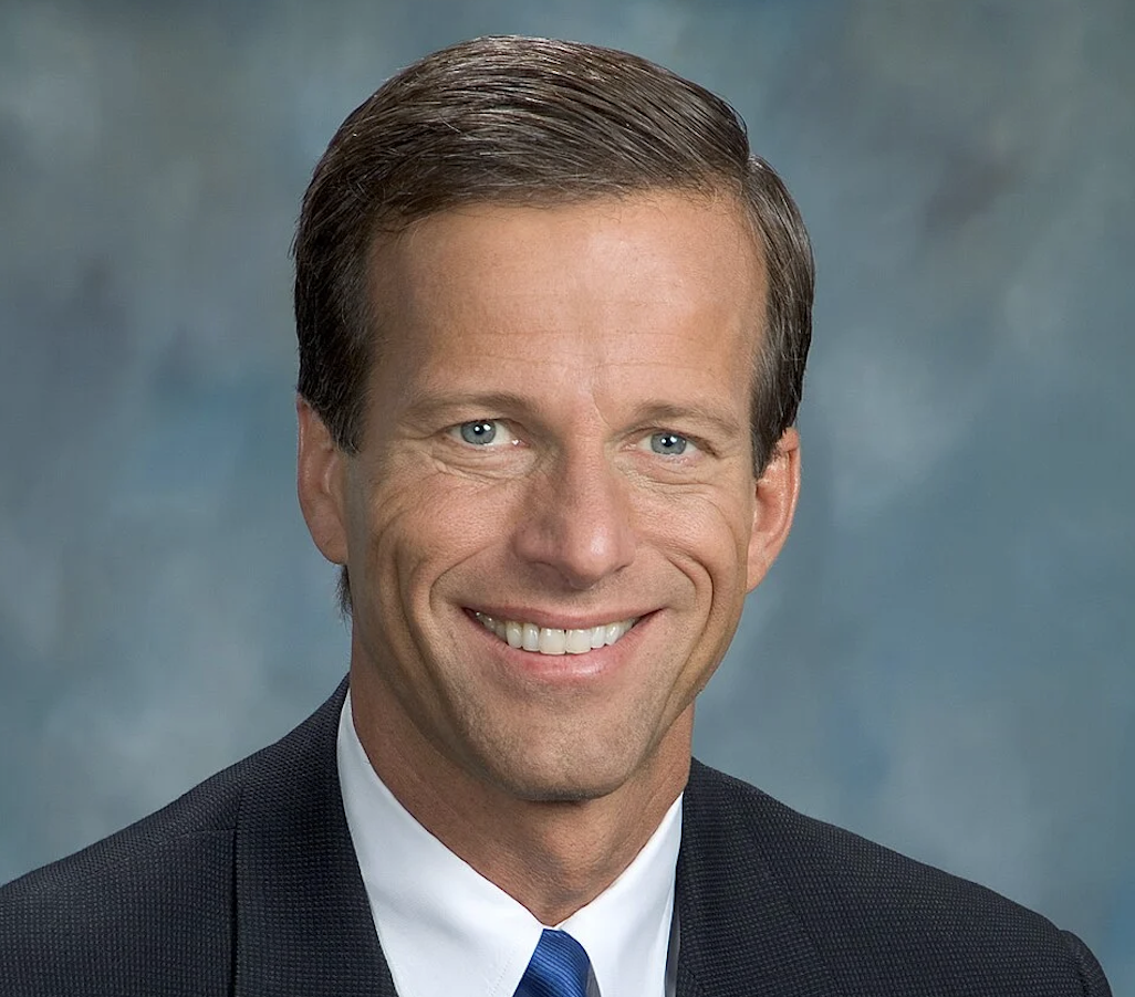Thune marca distancia de Trump y surgen tensiones dentro del liderazgo republicano