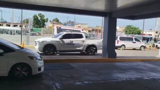 Una joven muere y otra resulta herida en confuso incidente frente al Darío Contreras