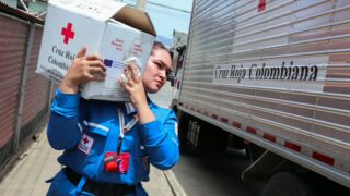 Denuncian retrasos en el ingreso de ayuda humanitaria a Venezuela desde la frontera con Colombia