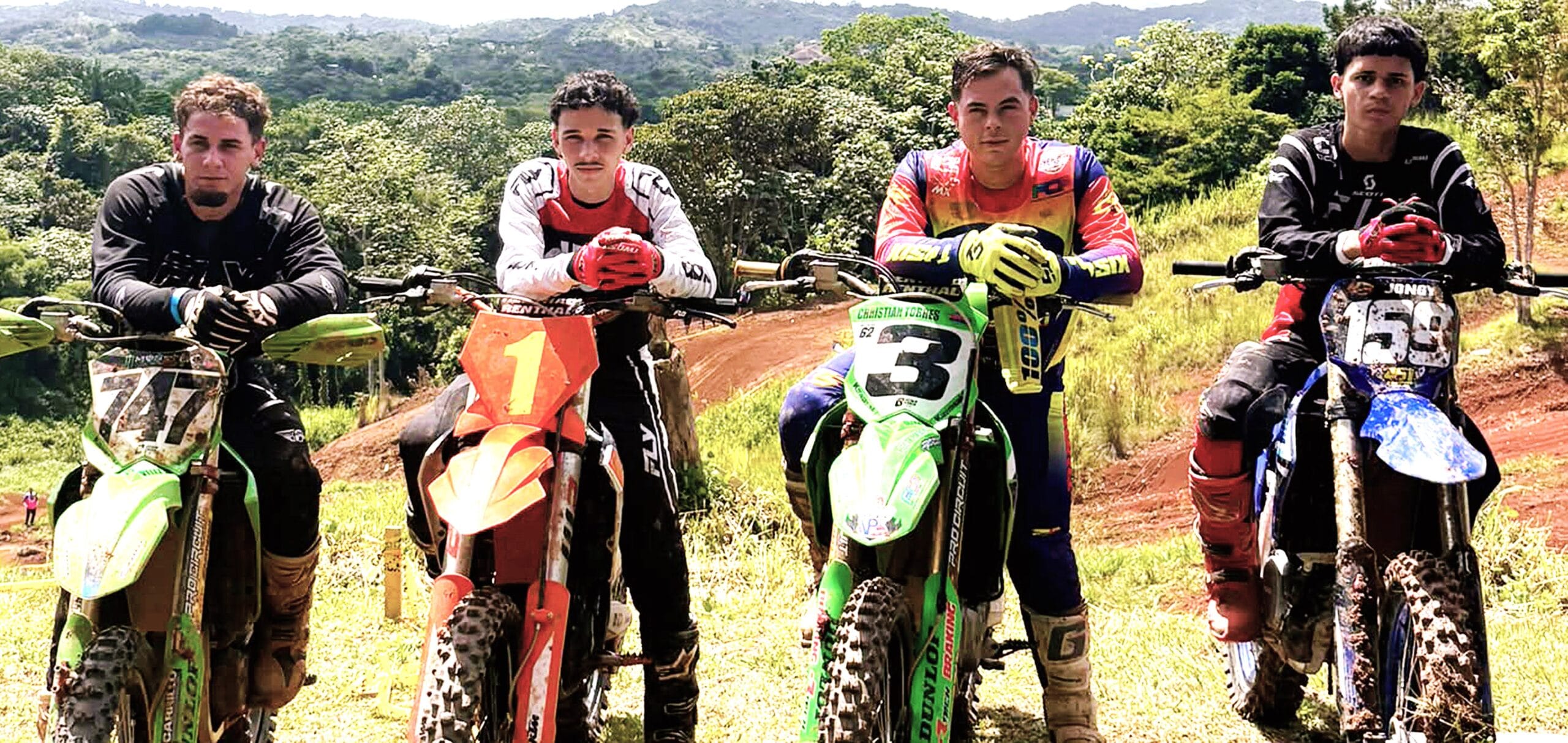 Cuatro boricuas del Oeste Racing Team NY vienen desafiantes al motocross del domingo en Jarabacoa