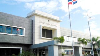 Gobierno propone reforma fiscal con alivios para pymes y clase media