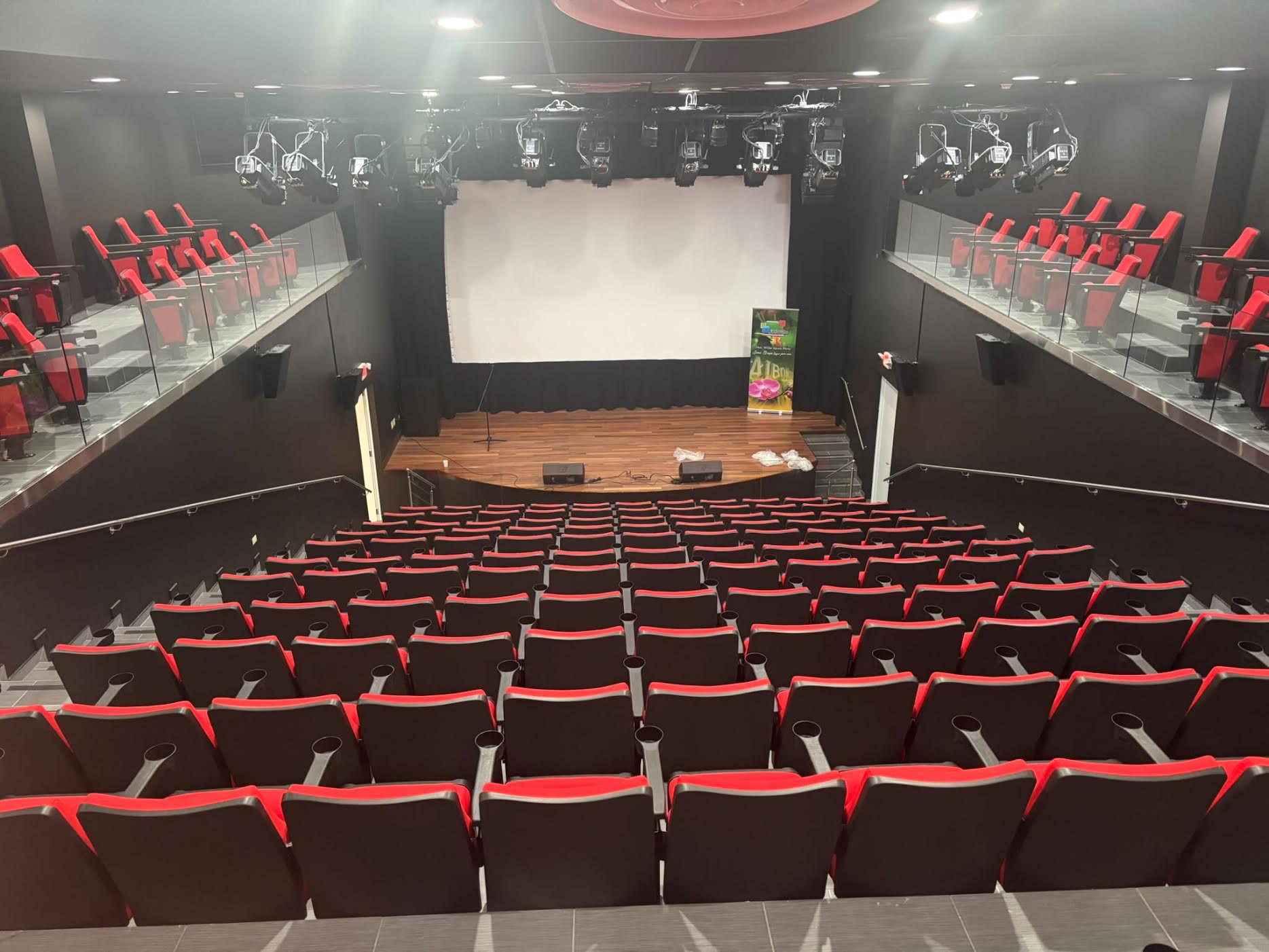 Aibonito Celebra la Gran Inauguración del Renovado Teatro Encanto