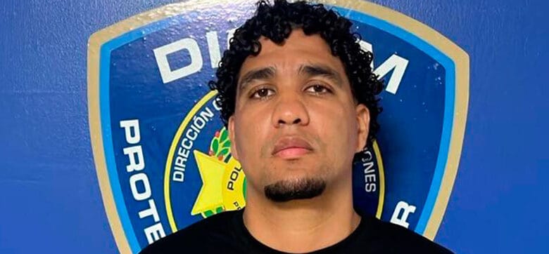 Extraditan desde España a presunto implicado en doble homicidio ocurrido en Santiago