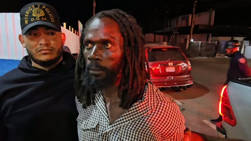 Detienen a ciudadano haitiano acusado de provocar incendio que destruyó siete viviendas en Jarabacoa