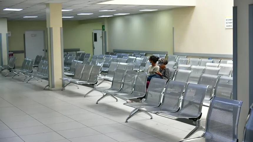Paro convocado por el CMD afecta servicios en hospitales del Gran Santo Domingo