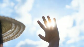 Calor, polvo del Sahara y escasas lluvias marcarán el tiempo este martes
