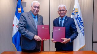 Senado y UNAPEC firman acuerdo para fortalecer la capacitación del personal y modernizar servicios bibliotecarios
