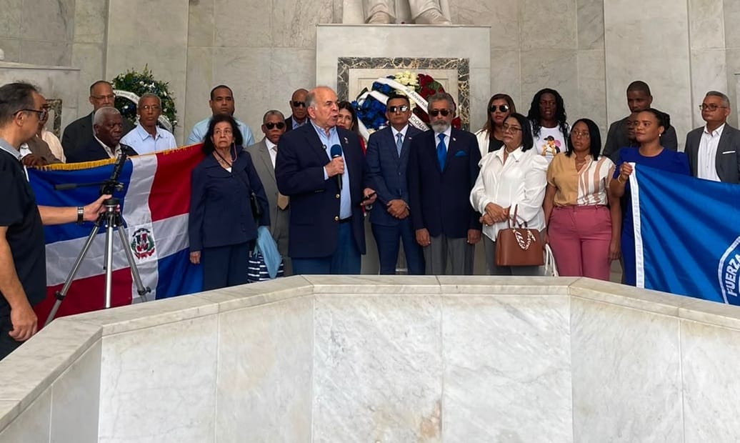 Miguel Vargas llama a una alianza opositora para desplazar al PRM del poder