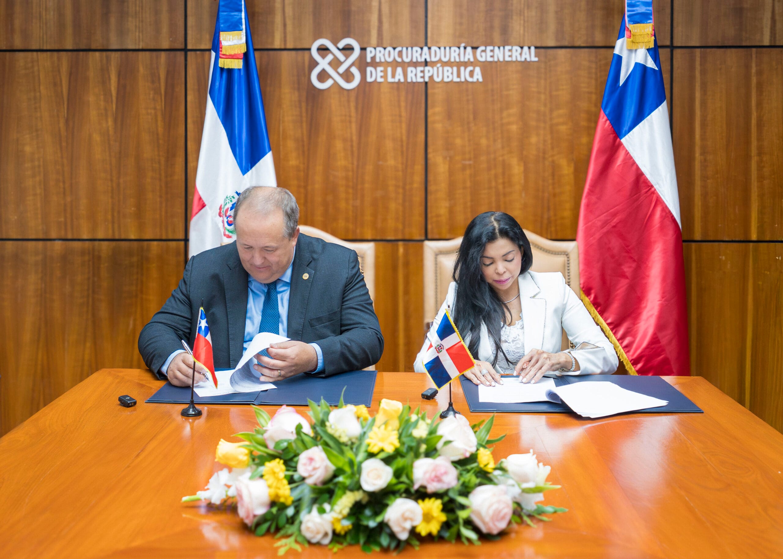 RD y Chile crean equipo conjunto para enfrentar la trata, el tráfico de migrantes y el lavado de activos