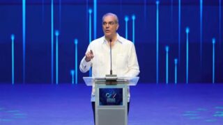 Abinader anuncia transformación de la educación ante los retos de la inteligencia artificial