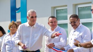 Presidente Abinader inaugura Hospital Hacienda Estrella