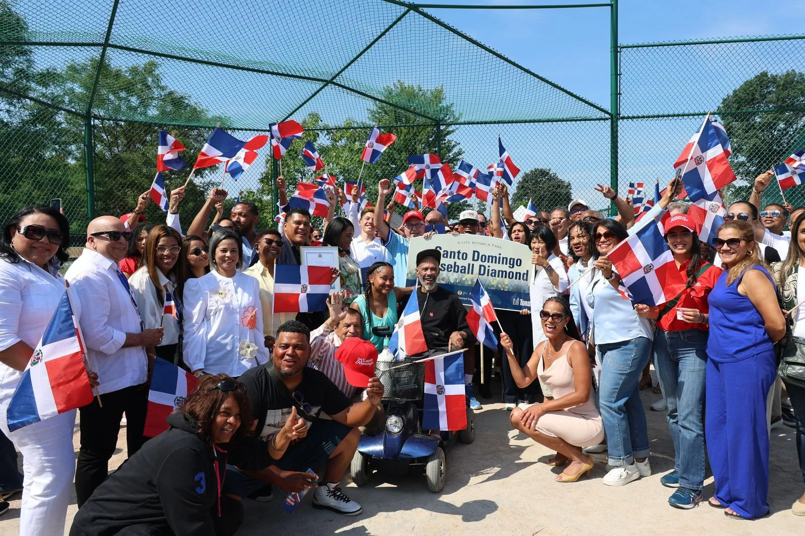 Toronto rinde homenaje a la diáspora con la inauguración del Diamante de Béisbol Santo Domingo