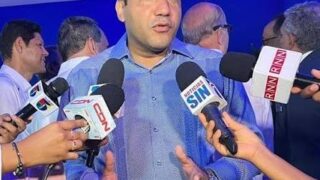Salvador Holguín le entra como a la conga  a funcionarios del PRM y alerta sobre descontento interno