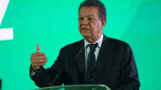 ¿Es legal que Leonel Fernández sea candidato presidencial en 2028?