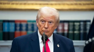 Trump anuncia documentos sobre seguridad electoral y cuestiona gestión de inteligencia