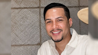 Dominicano muere apuñalado en apartamento de Queens; un hombre fue detenido