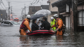 Inundaciones dejan ocho muertos y obligan a evacuaciones masivas en Japón