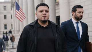 Justicia de Estados Unidos busca restablecer cargos contra Kilmar Abrego García