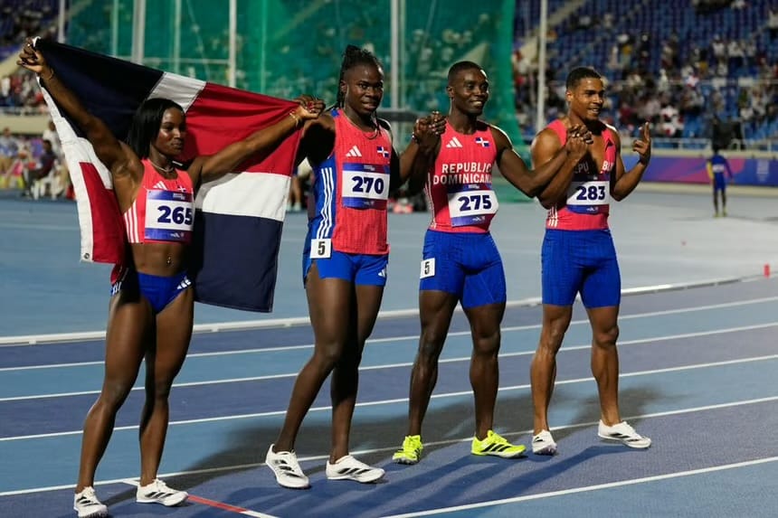 Eliminan medalla de oro de República Dominicana en el 4×100 por irregularidades técnicas
