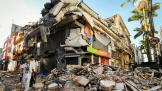 Asciende a 250 la cifra de muertos por terremoto de magnitud 7,4 en Colombia