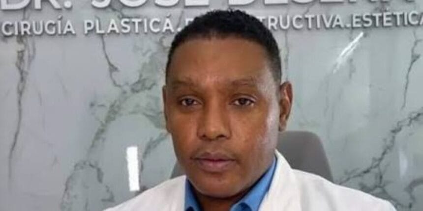 Ordenan arrestar a cirujano condenado por muerte de paciente en cirugía estética