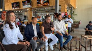Iván Ruiz saca la televisión a las calles y transforma Doña Pula en el escenario de La Telerrealidad