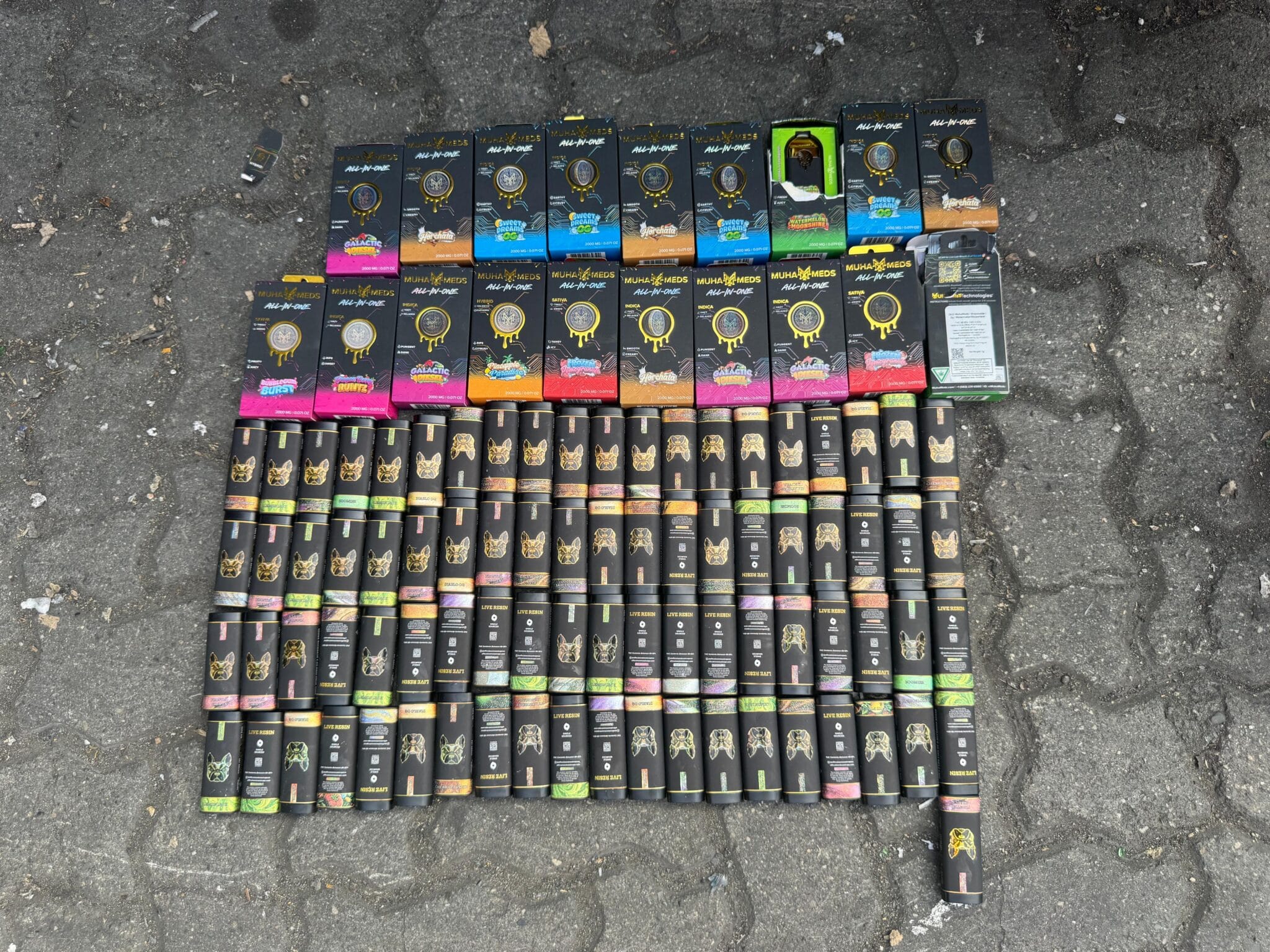 DNCD incauta 100 vapers llenos de un liquido presuntamente marihuna