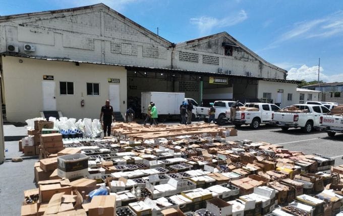 Desmantelan fábrica clandestina de bebidas alcohólicas adulteradas en Yaguate