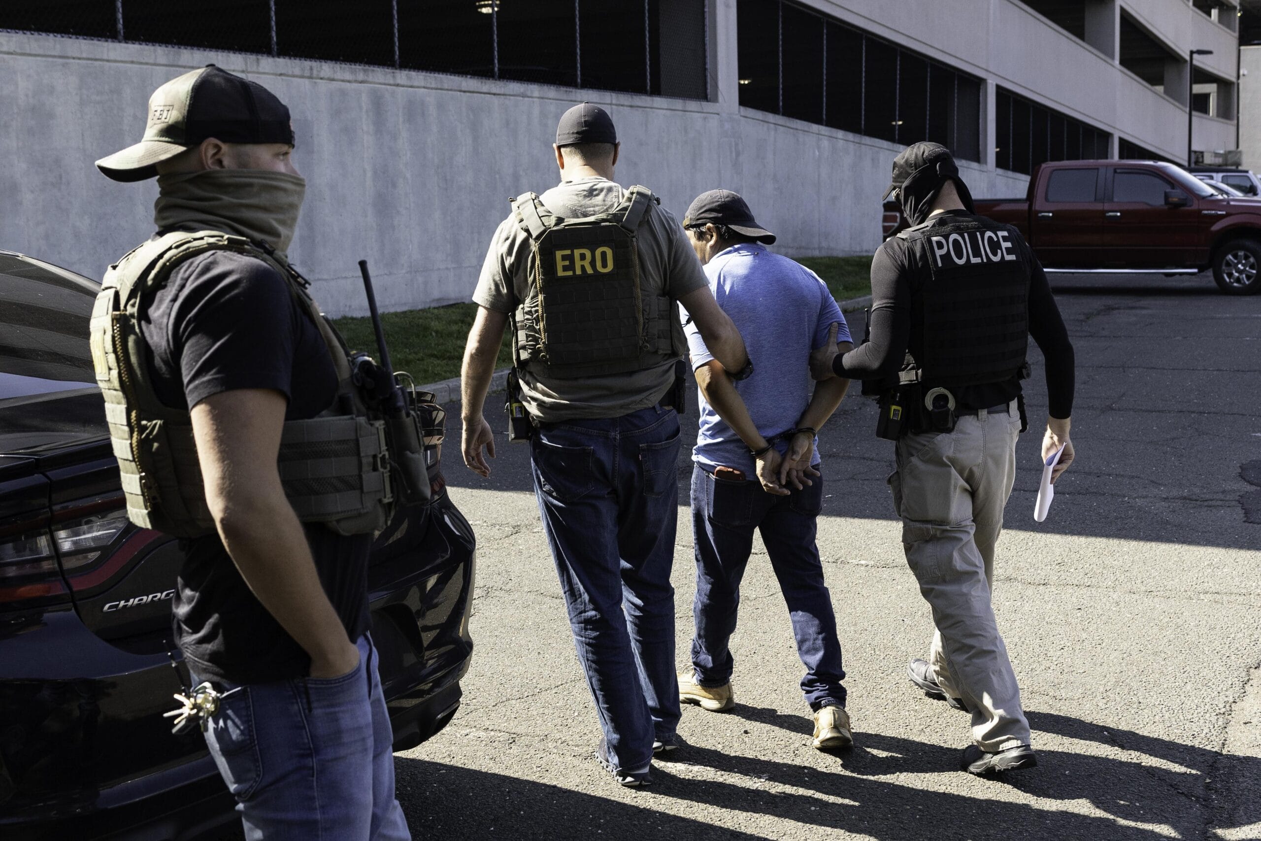 ICE deja 94 arrestos reportados en Connecticut y convierte a Danbury en epicentro del operativo