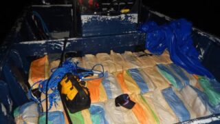 Guardia Costera incauta cocaína valorada en 54.5 millones cerca de Puerto Rico