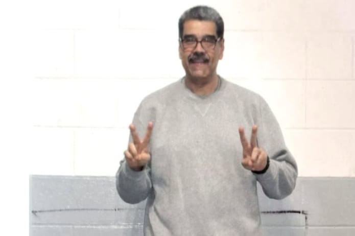 Nueva foto muestra a Nicolás Maduro detenido en Estados Unidos