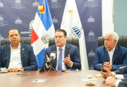 Gasolineras mantendrán pagos con tarjetas mientras Anadegas negocia con bancos