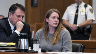 Juez declara juicio nulo en caso de Lindsay Clancy tras bloqueo del jurado