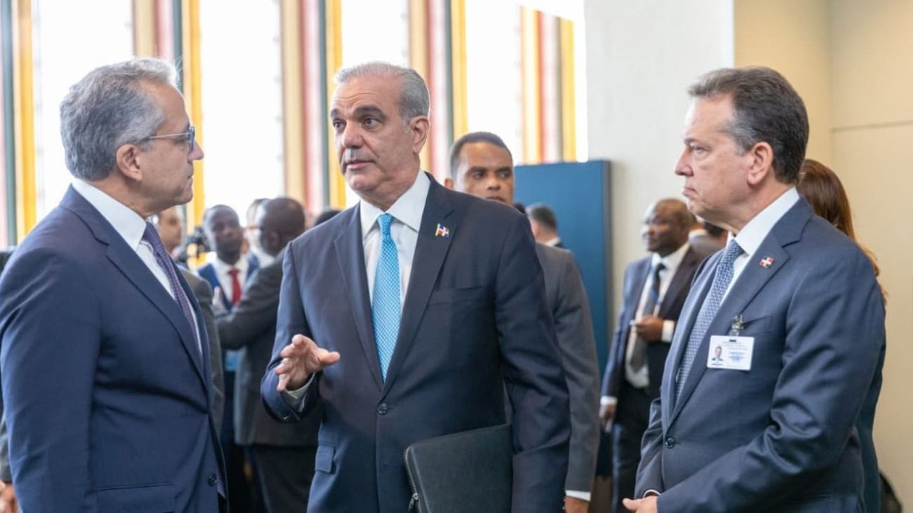Abinader y Unesco analizan avances educativos y posible instituto STEM