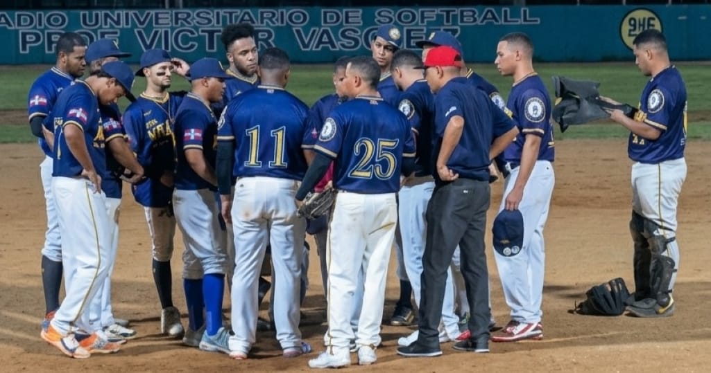  Los Mellos y 95 North-Cristo Fe avanzan invictos en el Júnior B del softbol Rubén Pimentel 