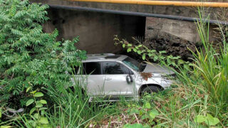 Gobernadora de Dajabón sale ilesa tras accidente cerca del puente de Bánica