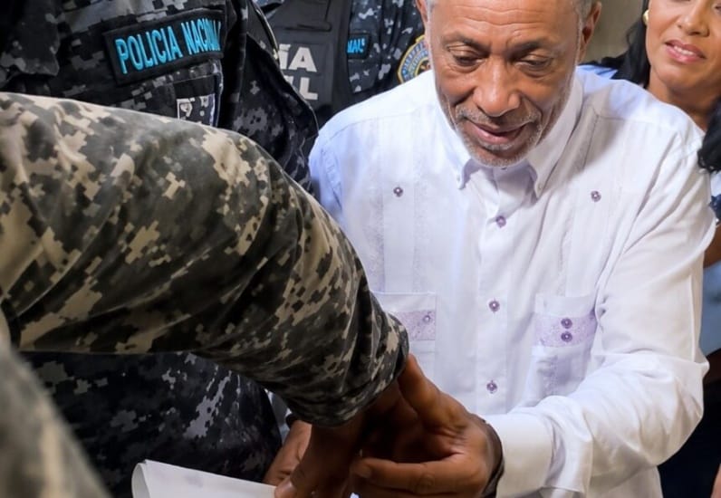 Dictan tres meses de prisión preventiva contra pastor Ángel Capellán