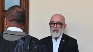 Condenan a Ángel Martínez por difamación e injuria contra Faride Raful