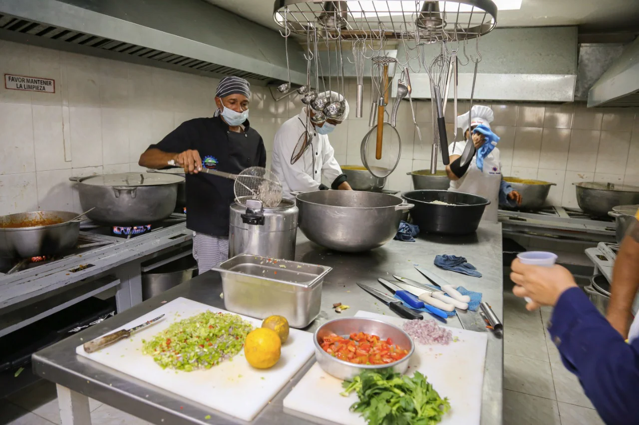 INABIE suspende más de 40 cocinas escolares adjudicadas hace tres semanas