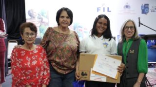 Concurso escolar de ensayo reconoce a estudiantes por sus trabajos sobre Minerva Mirabal