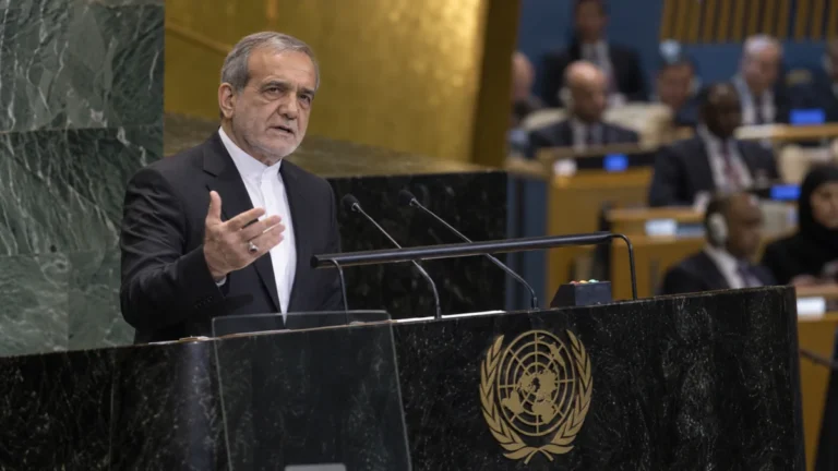 Pezeshkian desafía a Washington desde la ONU y asegura que Irán no se arrodillará ante Estados Unidos