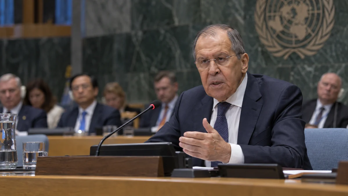 Lavrov dice estar dispuesto a negociar, pero se niega a frenar la guerra en Ucrania